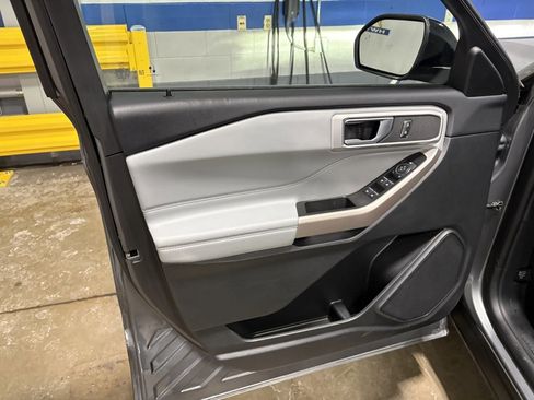 Used 2023 Ford Explorer XLT w/ Equipment Group 202A image 21