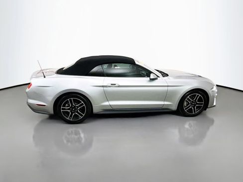 Used 2020 Ford Mustang Premium image 8