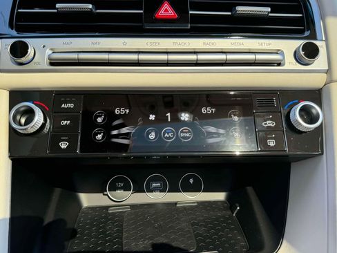 New 2026 Genesis G70 2.5T Prestige image 29