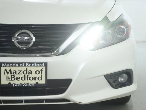 Used 2016 Nissan Altima 3.5 SR image 4