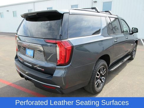 Used 2021 GMC Yukon XL AT4 w/ Technology Package AWD/4WD image 5