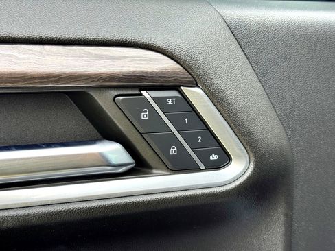 Used 2024 Chevrolet Silverado 2500 LTZ w/ LTZ Plus Package image 17