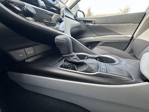 Used 2022 Toyota Camry LE image 15