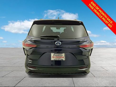 Certified 2025 Toyota Sienna XSE FWD image 6