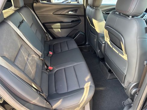 Used 2022 Chevrolet TrailBlazer RS image 18