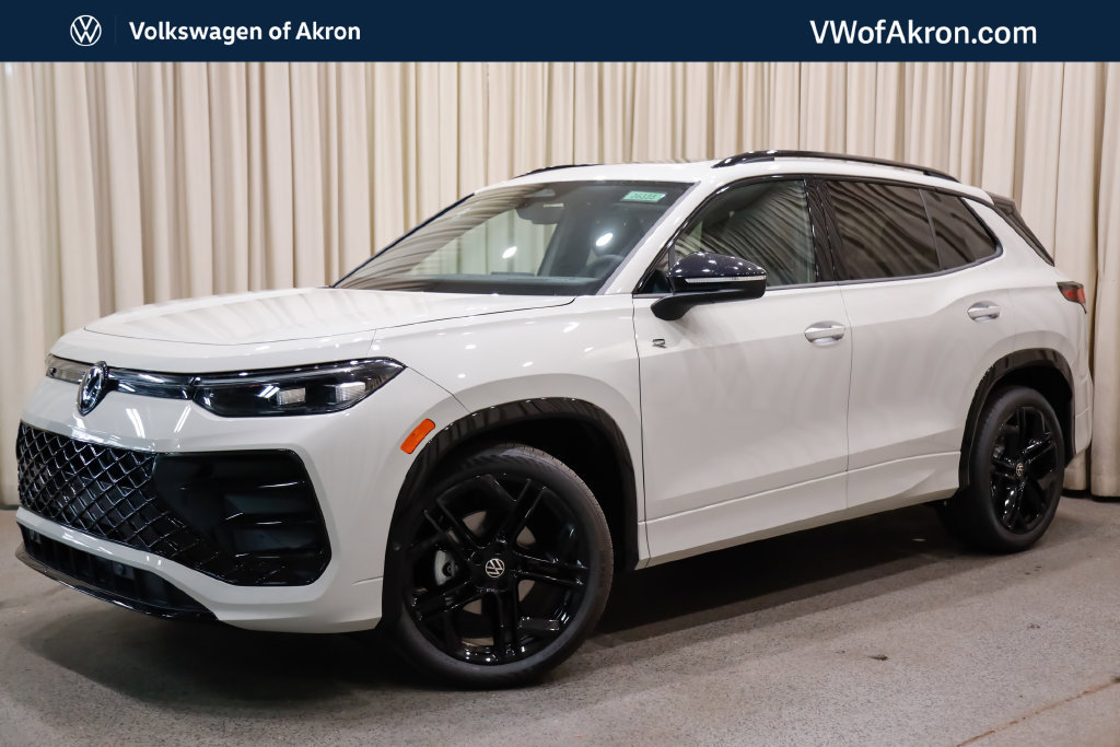 New 2026 Volkswagen Tiguan SE R-Line FWD image 2