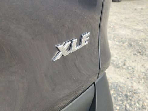 Used 2023 Toyota RAV4 XLE Premium image 7