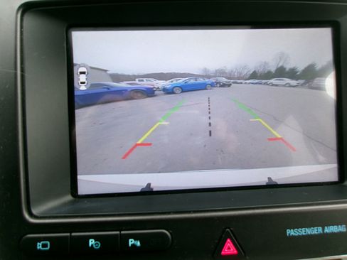 Used 2017 Ford Explorer Platinum image 18