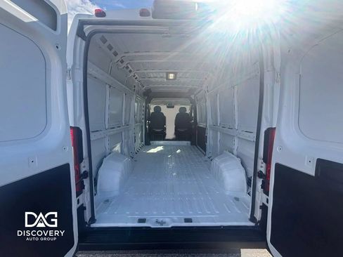 Used 2026 RAM ProMaster 2500 w/ Convenience Group FWD image 25