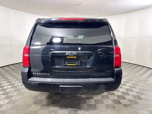 Used 2018 Chevrolet Suburban LT image 4