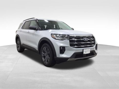 New 2026 Ford Explorer Active image 5