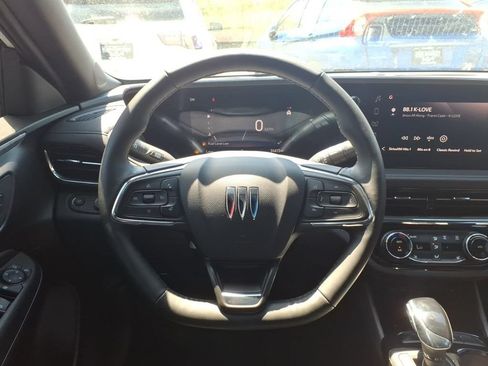 Used 2025 Buick Envista Sport Touring w/ Convenience I Package FWD image 22