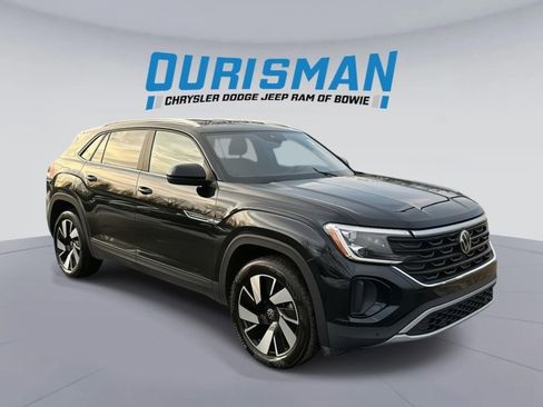 Used 2024 Volkswagen Atlas Cross Sport SE image 1