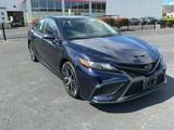 Used 2022 Toyota Camry SE image 3
