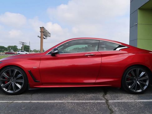 Used 2019 INFINITI Q60 Red Sport 400 w/ Cargo Package image 7