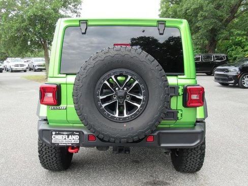 Certified 2025 Jeep Wrangler Unlimited Rubicon w/ XTREMEE 35" Tire Package AWD/4WD image 6