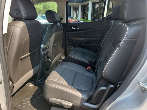 Used 2020 GMC Acadia Denali w/ Denali Ultimate Package AWD/4WD image 29