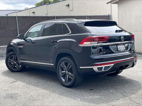 Certified 2022 Volkswagen Atlas Cross Sport SEL R-Line AWD/4WD image 10