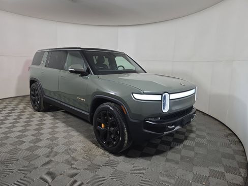 Used 2022 Rivian R1S Launch Edition image 7