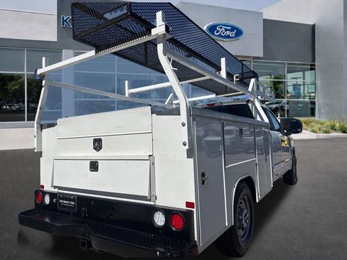 Certified 2023 Ford F250 XL w/ XL Chrome Package image 4