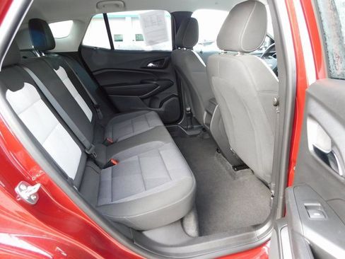 Used 2025 Chevrolet Trax LS image 19