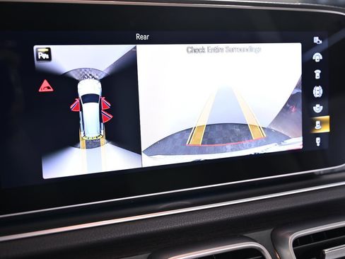 Used 2022 Mercedes-Benz GLS 450 4MATIC image 19