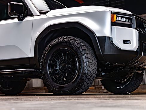 Used 2025 Toyota Land Cruiser w/ Premium Package image 15