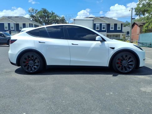 Used 2023 Tesla Model Y Performance AWD/4WD image 8