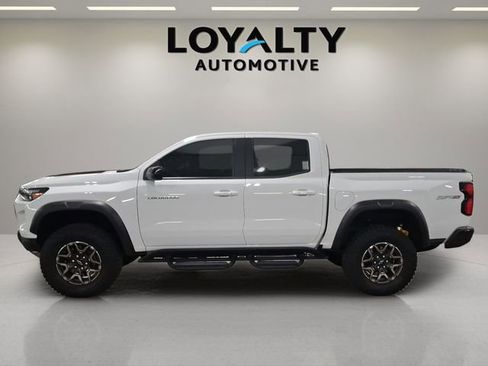 Used 2025 Chevrolet Colorado ZR2 AWD/4WD image 2