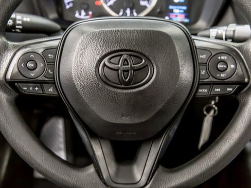 Used 2020 Toyota Corolla LE FWD image 25