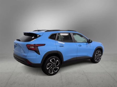 Used 2024 Chevrolet Trax RS w/ Sunroof Package image 8