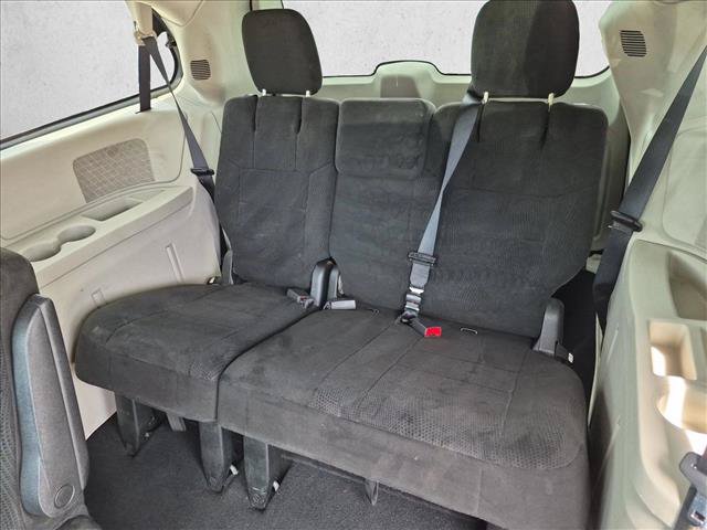 Used 2013 Chrysler Town & Country Touring FWD image 19