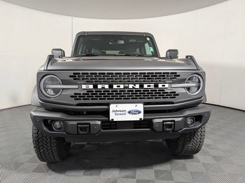 Certified 2025 Ford Bronco Badlands AWD/4WD image 3
