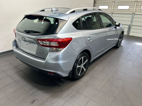 Used 2019 Subaru Impreza 2.0i Premium image 3
