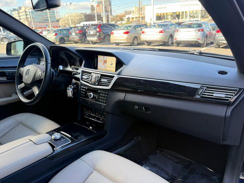 Used 2011 Mercedes-Benz E 350 4MATIC Wagon image 37