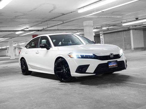 Certified 2024 Honda Civic Sport image 4