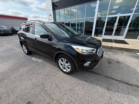 Used 2018 Ford Escape SE AWD/4WD image 2
