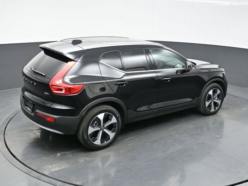 Certified 2025 Volvo XC40 B5 Core w/ Protection Package Premier image 26