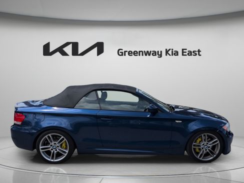 Used 2011 BMW 135i Convertible w/ Premium Pkg RWD image 4