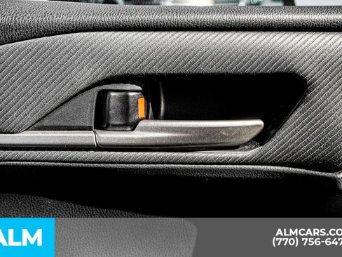 Used 2025 Toyota Camry SE image 53