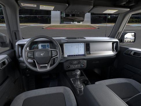 New 2025 Ford Bronco 4-Door image 9