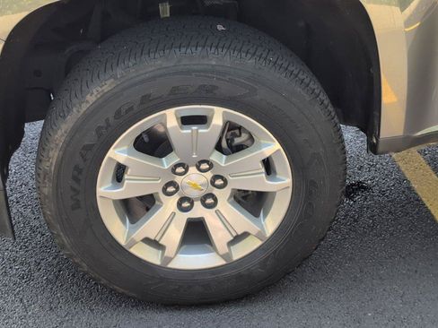 Used 2022 Chevrolet Colorado LT w/ Fleet Safety Package RWD image 11