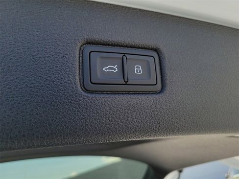 New 2026 Audi Q7 2.0T Premium image 31