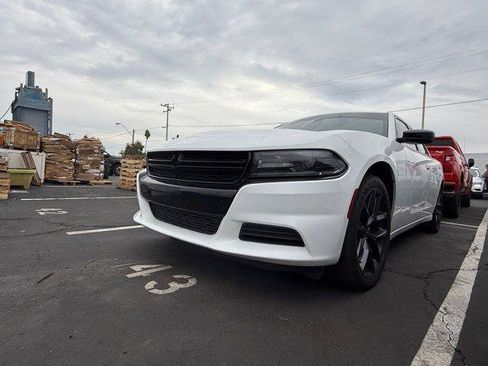 Used 2019 Dodge Charger SXT image 5