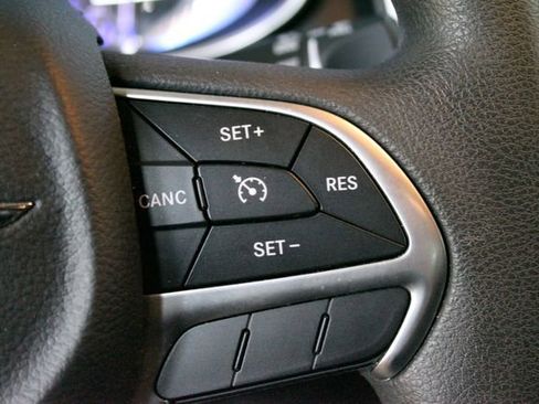 Used 2016 Chrysler 200 LX FWD image 15