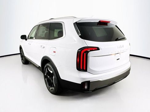 Used 2025 Kia Telluride EX w/ EX Captain's Chair Package AWD/4WD image 7