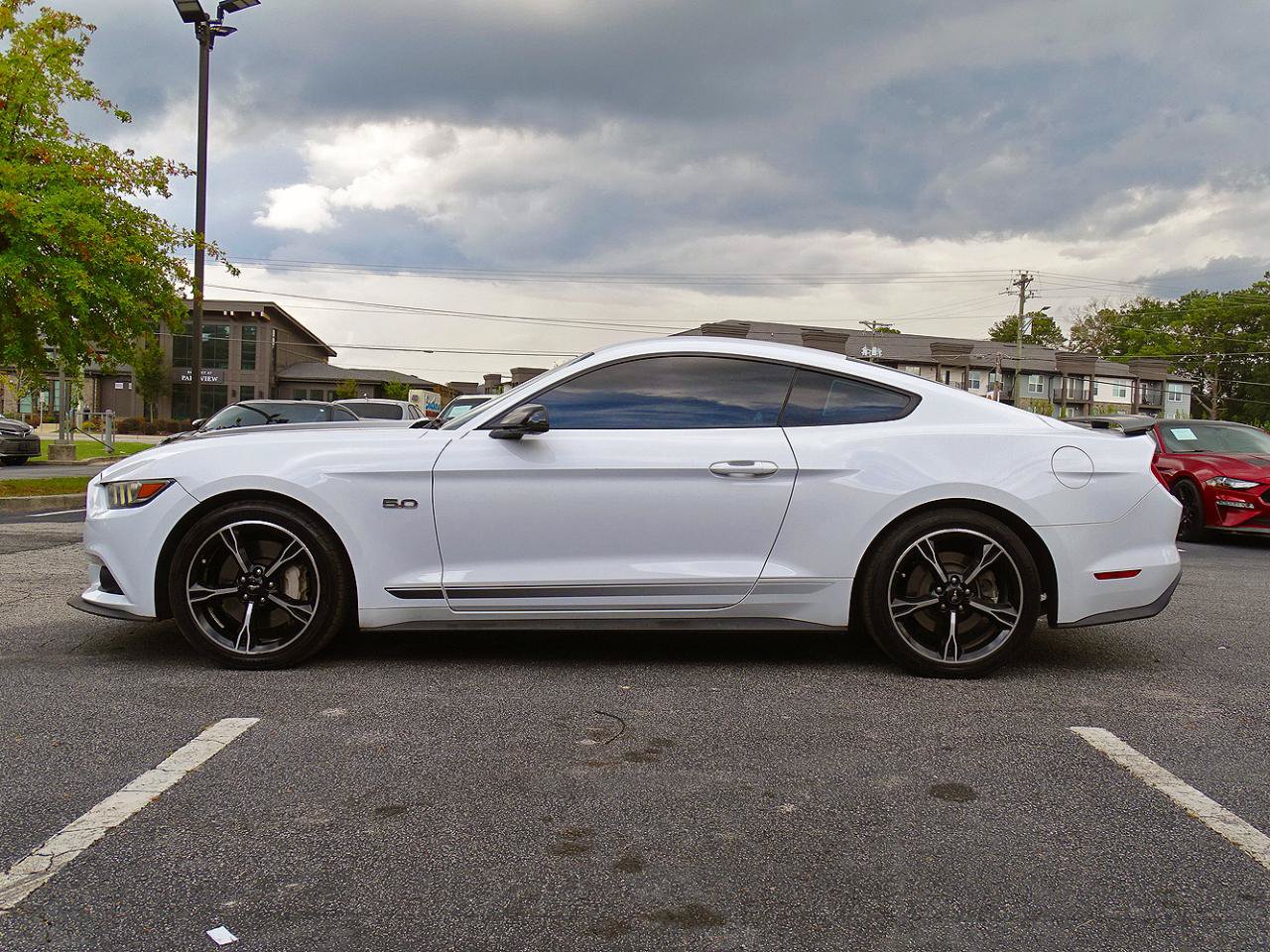 Used 2017 Ford Mustang GT Premium w/ Equipment Group 401A RWD image 5