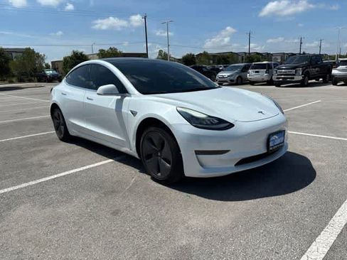 Used 2020 Tesla Model 3 Standard Range Plus RWD image 7