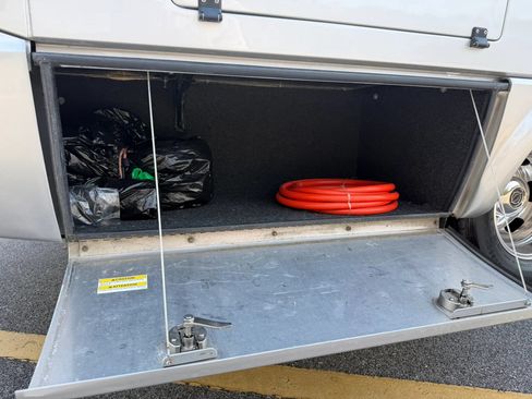 Used 2015 Mercedes-Benz Sprinter 3500 image 13