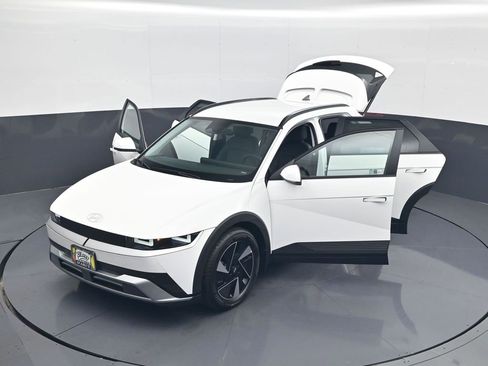 New 2025 Hyundai Ioniq 5 SEL image 30